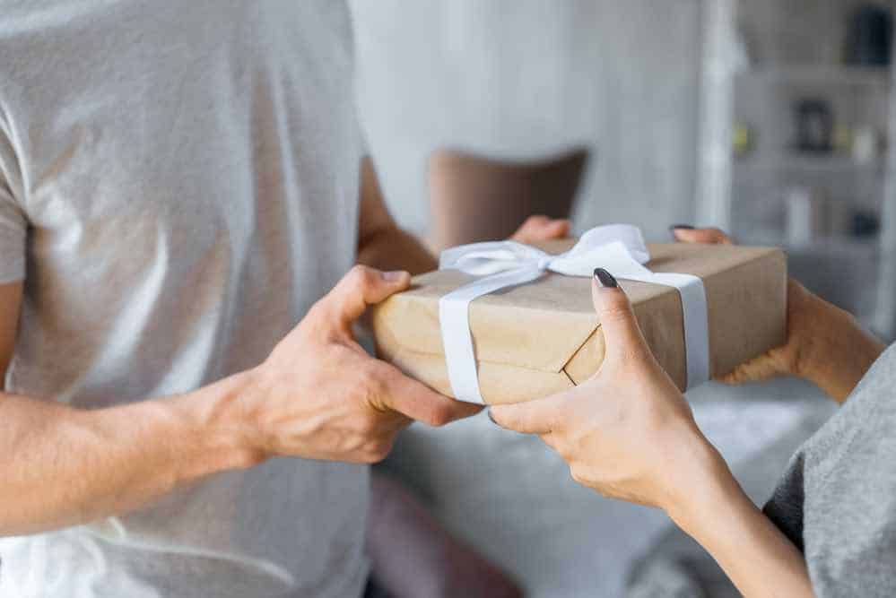 Gift Ideas for Girlfriend, Surprise Gift Box for Girlfriend, Anniversary  Gift, Birthday Gift, Monthsary Gift, Graduation Gift, Valentines Day Gift,  Gift for Her | Lazada PH